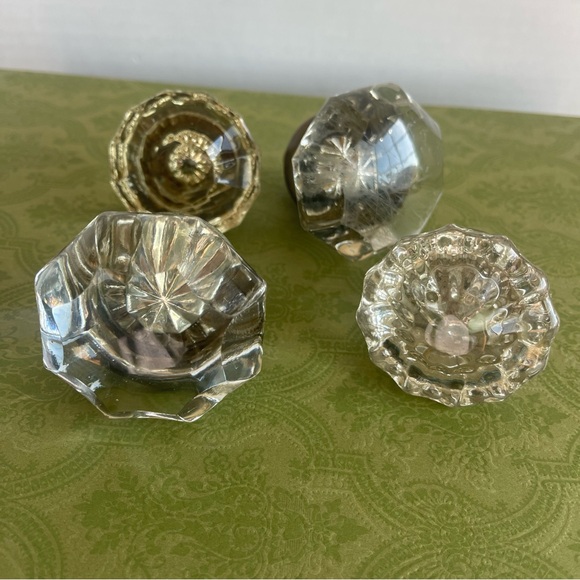 Vintage Glass Door Knobs - Picture 5 of 11
